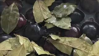 слива маринованная отличный рецепт  на зиму пряная закусочная