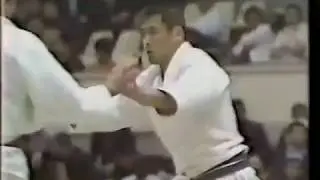 JUDO 1984 All Japan: Hikage Nobutoshi 日蔭 暢年 (JPN) - Kazumi Shin (JPN)