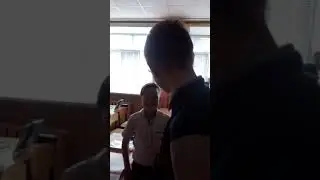 Как смеётся дятел