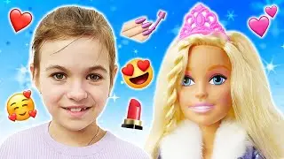 Макияж для Барби — Игры в салон красоты — Видео про куклы для девочек