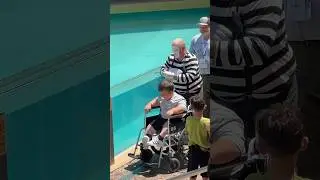 A simple high five brightened his day | Tom the mime
