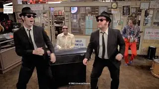 The Blues Brothers: The twist dance (HD CLIP)