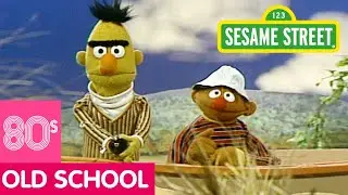 Sesame Street: Bert and Ernies Fish Call