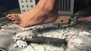 GIANTESS AURORA