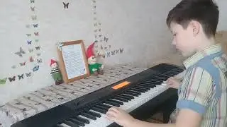 Soft Mozart. Гамма Ре мажор расходящийся вид.