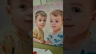 Портрет двойняшек от крёстной в день рождения. Выходной день у бабушки с дедушкой.