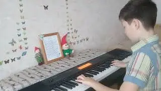 Soft Mozart. Гамма Ми мажор расходящийся вид.