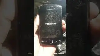 10 years later my blackberry phone still wakes up😱🤳💪