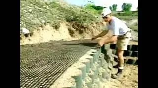 How to Install a Geogrid Geosynthetic Layer in a GEOWEB® Geocell Retaining Wall