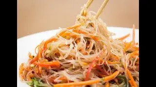 Фунчоза по-корейски с овощами . Ну очень вкусная закуска.