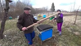 Интересное приспособление для переноски ульев.  Переносим улья с пчелосемьями.