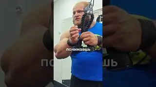 Смаев пояснил за свою форму 