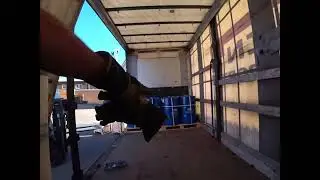 Трамвай не грузовик, объедет!