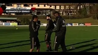 Balotelli ve Robinho boks (Balotelli and Robinho boxing)