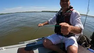 ВОЛГА  ДЕДУШКИН ХУТОР АСТРАХАНЬ РЫБА КЛЮЁТ!!!
