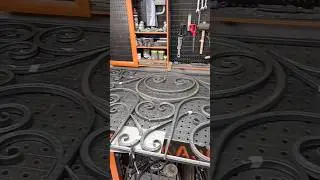 Смайлик из металла 