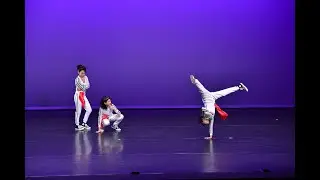 Kids-students dance! Cool hop