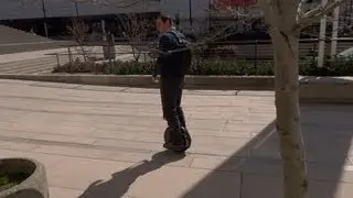 Amazing Solo Wheel device in Vancouver - see the Solowheel in action!