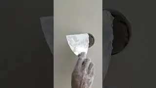 How to fill hole in wall with Putty #gypsum #puttywork #paintwork #skillworker