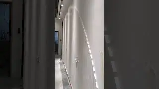 Монтаж реек полукругом на стену.