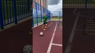 Отгрузил ⚽️#footballfreestyle #футбол #футбольныйфристайл