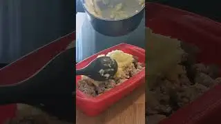 Картофельная запеканка с фаршем и грибами