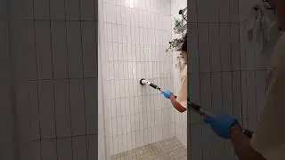 Deep cleaning my bathroom 🧽 