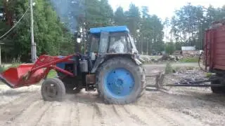 Трактора в песке. Передок нам не нужОн. Прикол