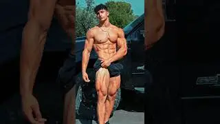 MARC / 22 years old  bodybuilder / showing his aesthetic pumped muscle 