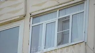 Школьник, выпавший из окна четвертого этажа, скончался в больнице Анапы