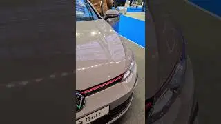 Volkswagen Golf GTI на выставке Авто Экспо 2023