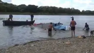 Грузовик ушёл под воду meanwhile in Russia