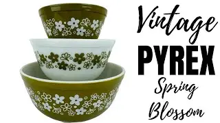 Vintage 1972 PYREX Nesting Bowl Set - Spring Blossom Green