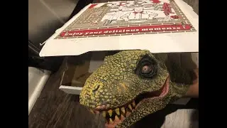 DINOSAUR PUPPET DELIVERING PIZZA!!