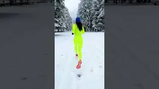 ASMR RUNNING ON SNOW 🔈❄️ 