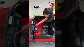 Land Rover Range Rover genuine authorized children's electric car with LCD screen four-wheel drive