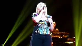 Kelly Clarkson - Behind These Hazel Eyes Live in HD from Brisbane, Australia 2012