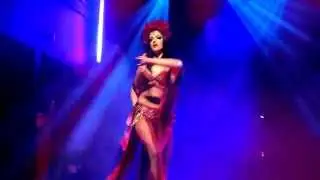 Laura Desiree from Girlesque Expo 10