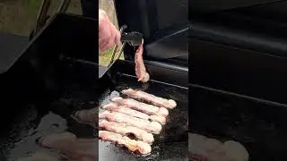 New Traeger Flatrock cooking demo: griddled bacon breakfast 