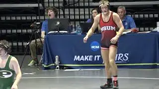 COLLEGE WRESTLER