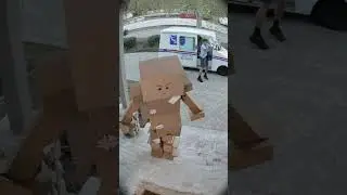 the mailman didn't know he was on camera