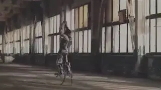Джамперы и трикеры.