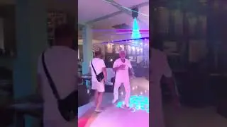 Витязево ЗАЖИГАЕТ ! ЛАЙК ДЕДУ! Встретили знаменитого ДЕДА !!! #михаилволин