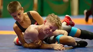 U17 A. Lieberg (EST) vs A. Arsentjevs (LAT) 38kg. Youth boys freestyle wrestling.