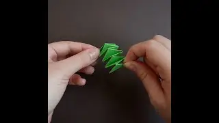 Оригами игрушка за минуту 🎇 Прыгающая гусеница из бумаги #shorts Origami Jumping Fidget Toy