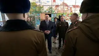 Лукашенко: Что нового? Чем не устраивает та одежда, которая есть?