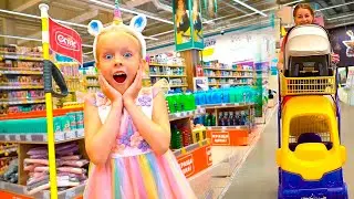 Margo and mom doing shopping for Kids at the Mall