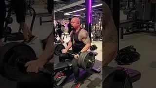Бицепс сидя💪💪💪70 кг на 8 раз☝☝☝ 