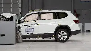 2018 Volkswagen Atlas driver-side small overlap IIHS crash test