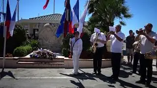 Cérémonie devant la stele de l'AMMAC  à Golfe-Juan